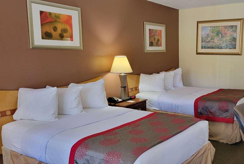 รามาดา บาย วินด์แฮม แอนด์ สวีท วอร์เนอร์ โรบินส์ Hotel ห้อง รูปภาพ