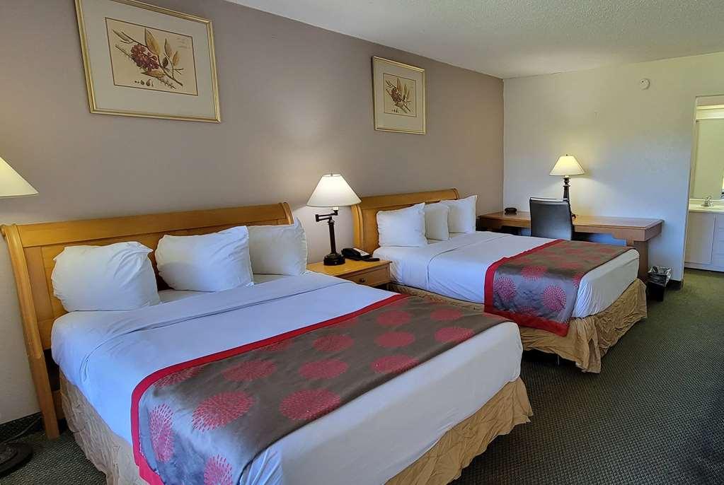 รามาดา บาย วินด์แฮม แอนด์ สวีท วอร์เนอร์ โรบินส์ Hotel ห้อง รูปภาพ