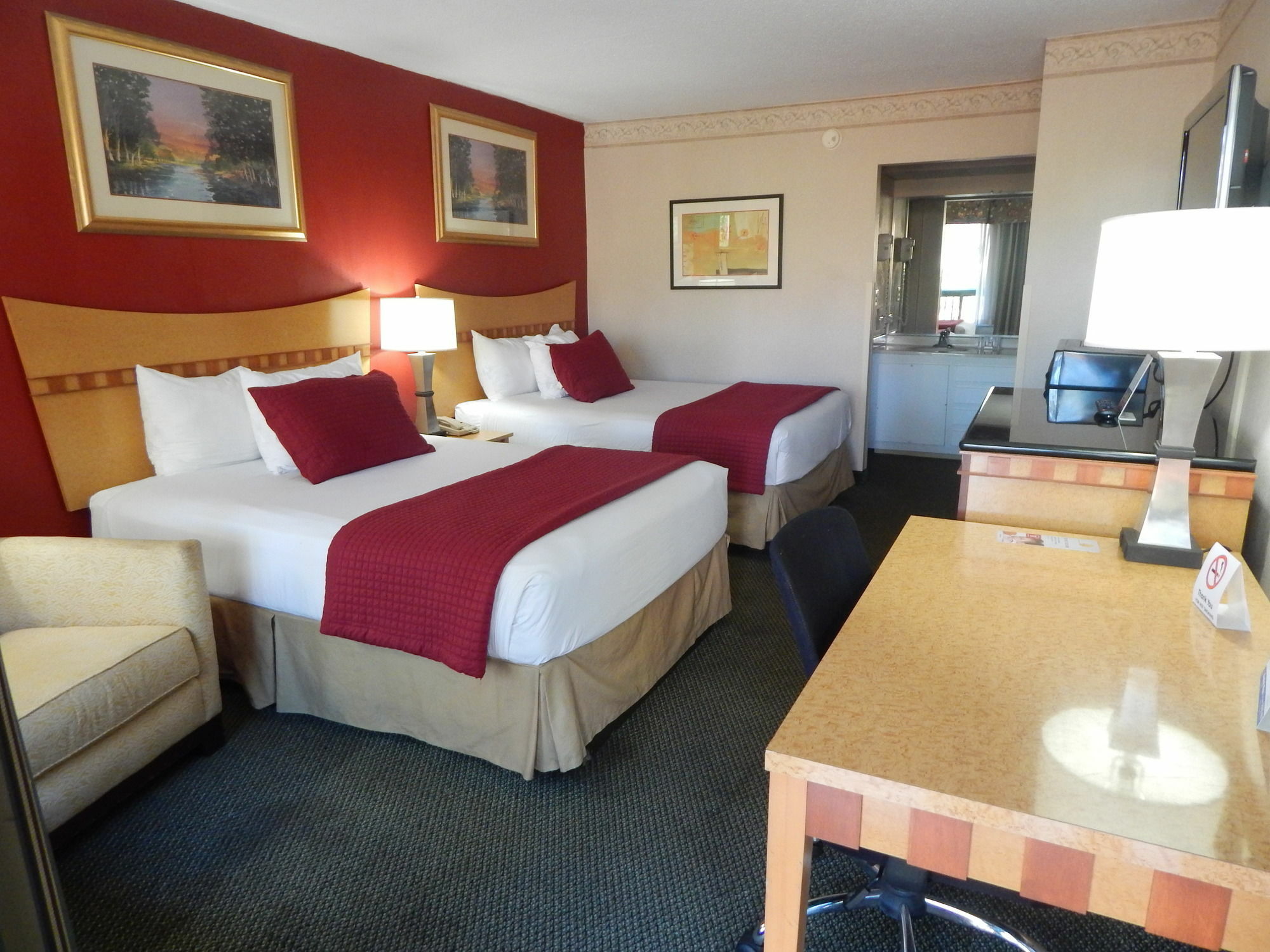 รามาดา บาย วินด์แฮม แอนด์ สวีท วอร์เนอร์ โรบินส์ Hotel ภายนอก รูปภาพ